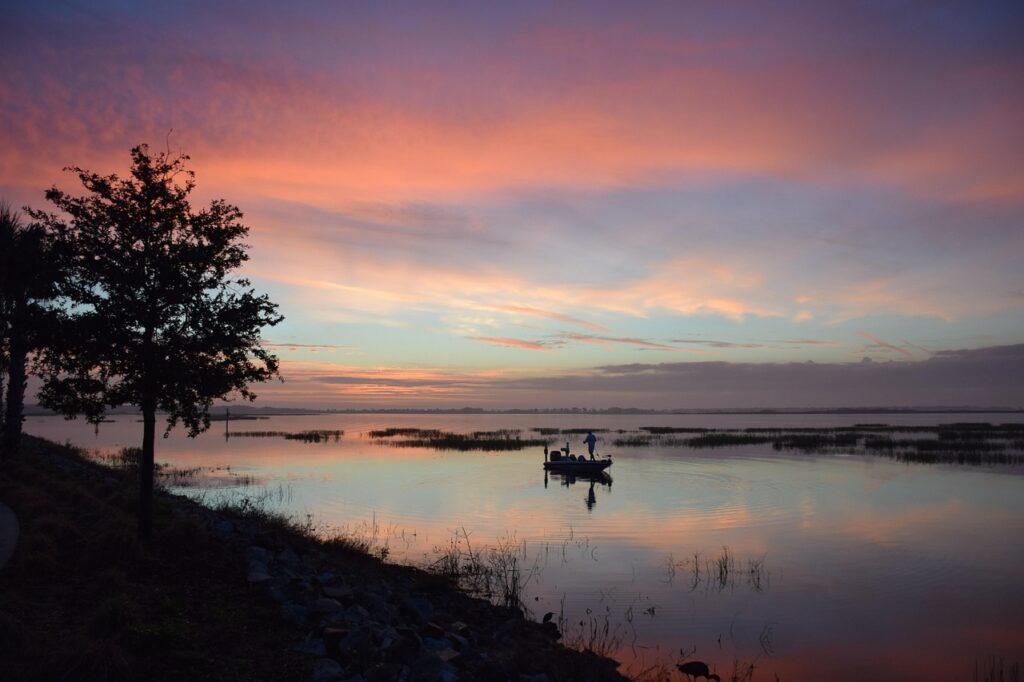Lake Tohopekaliga sunrise fishing in Osceola County Florida near Kissimmee
